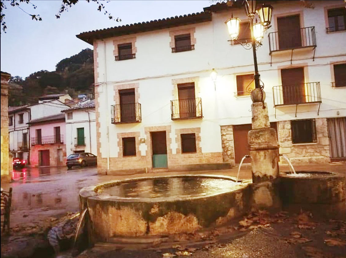 Yelamosarriba-fuente